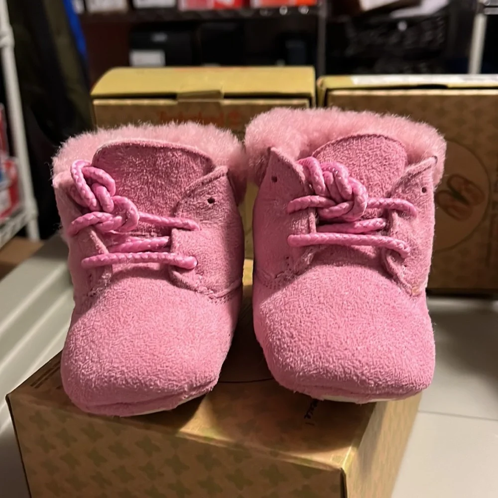 Timberland Infant Shearling Crib Booties Shoes Boots Baby 6-9 Month Girls Size 2
